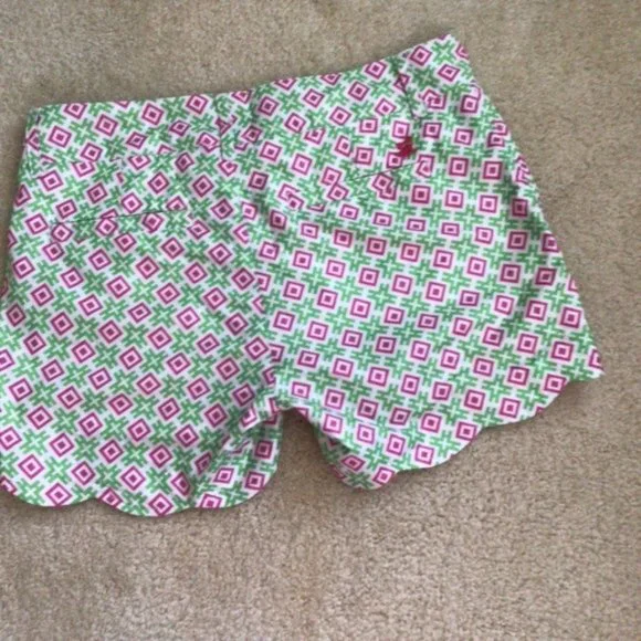 Birdies & Bows Shorts - Picture 3 of 6
